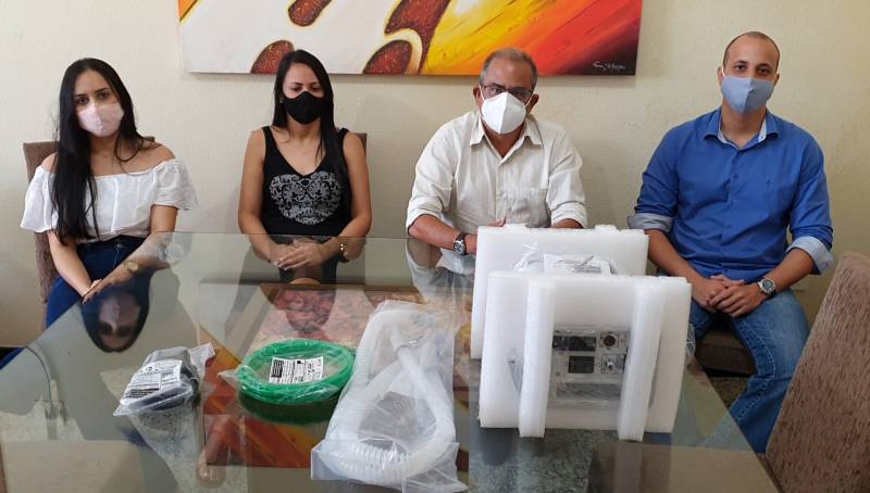 Prefeitura entrega respirador móvel à UNIM