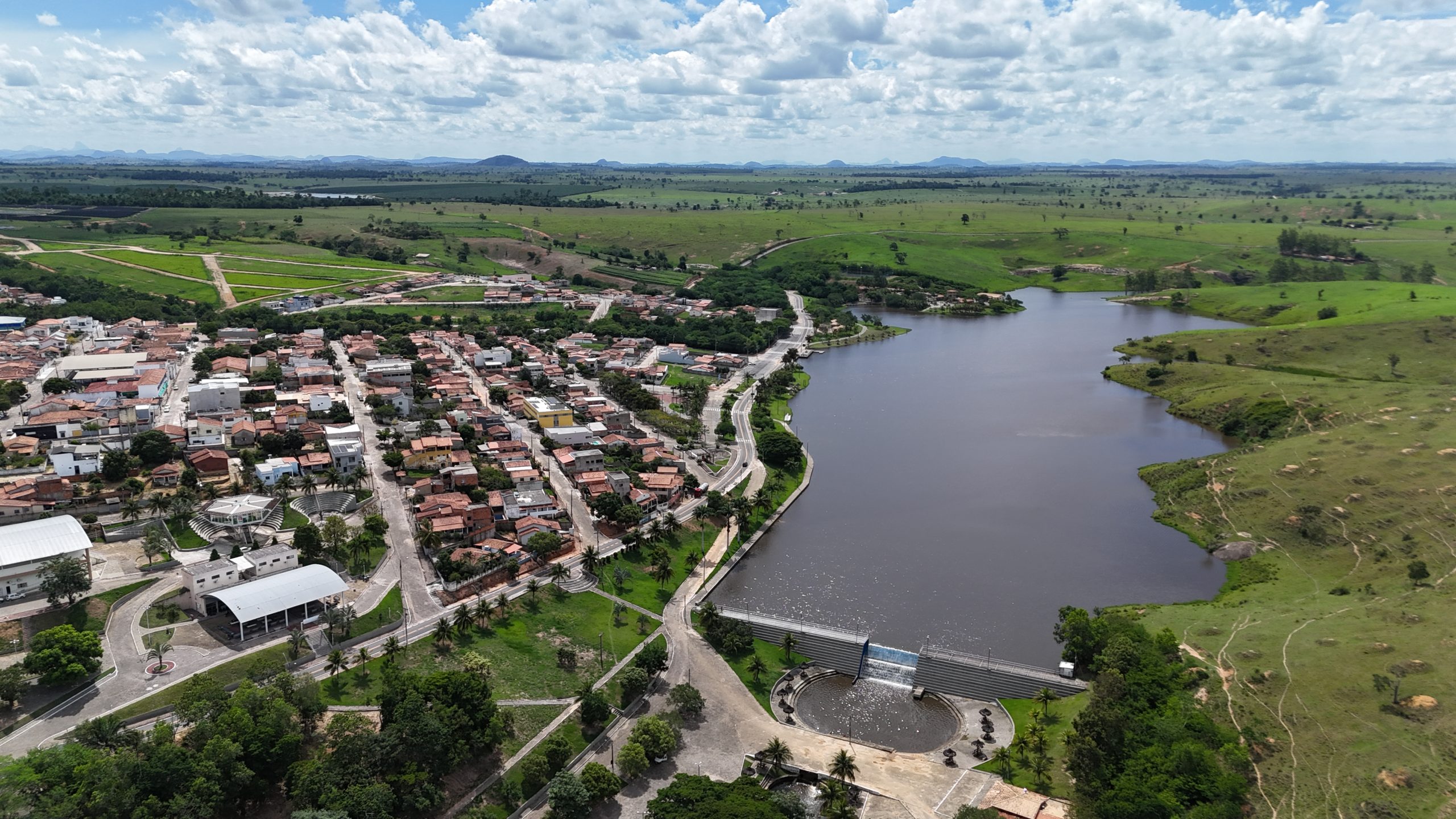Vista aérea do Balneário de Mucurici