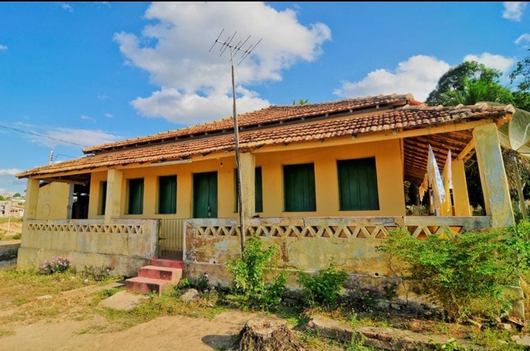 Fachada do Casarão Lira em Mucurici